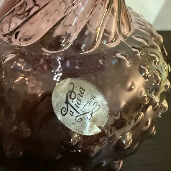 Tiara Purple Glass Vase- Glows under black light! - Picture 3 of 4